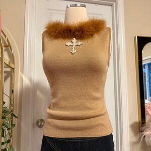 Vintage Feather Collar Sleeveless Knit Top